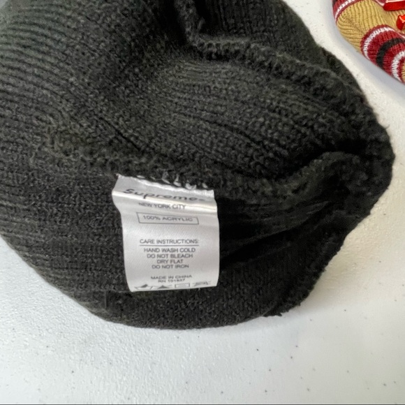 Supreme Gonz Logo Embroidered Striped Beanie Mens Cap - Picture 3 of 5